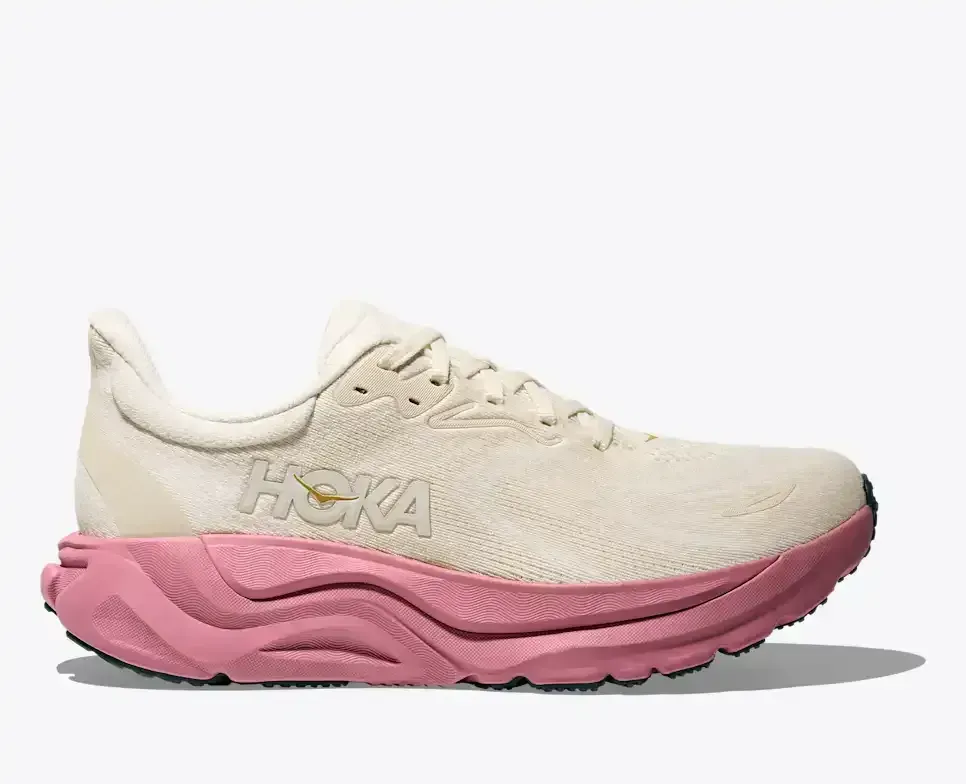 HOKA Arahi 8 Alabaster Lingonberry Damen Media front view