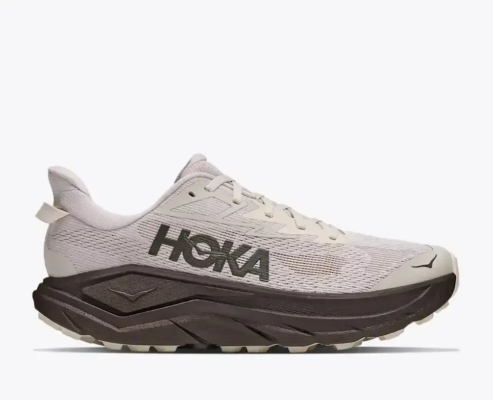 HOKA Challenger 8 River Rock Grauguss Media front view
