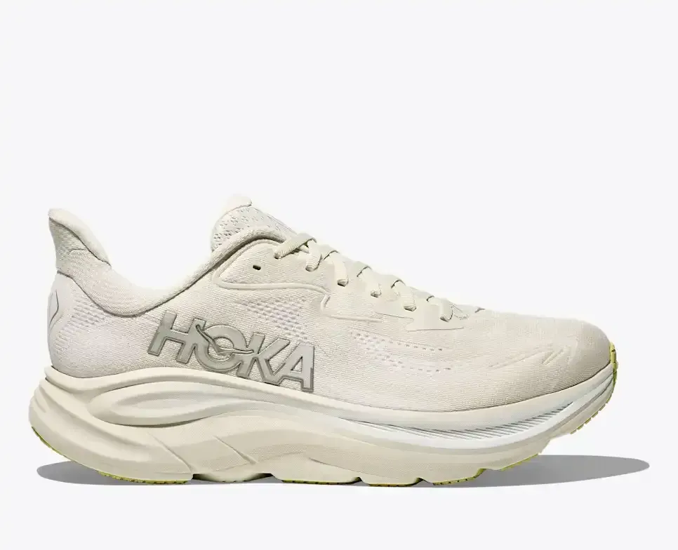HOKA Clifton 10 Trüffelsalz Weiß Media front view