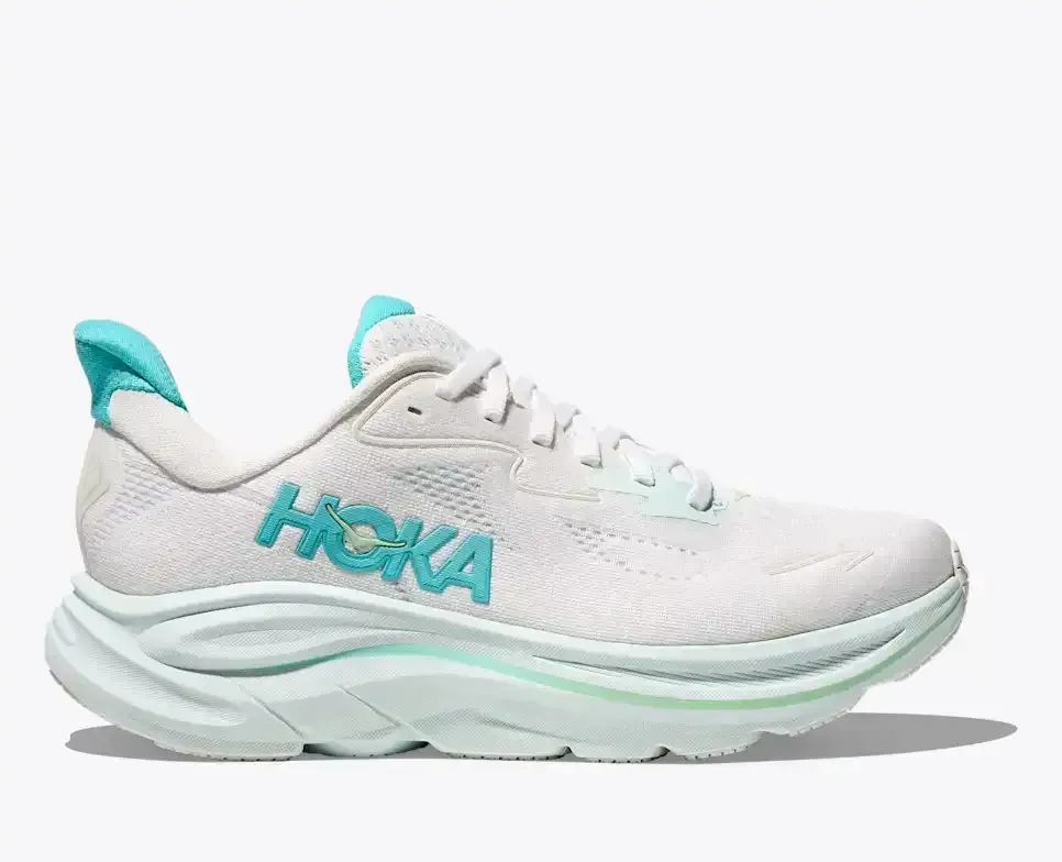 HOKA Clifton 10 Weiß Cielo Blau (Damen) Media front view