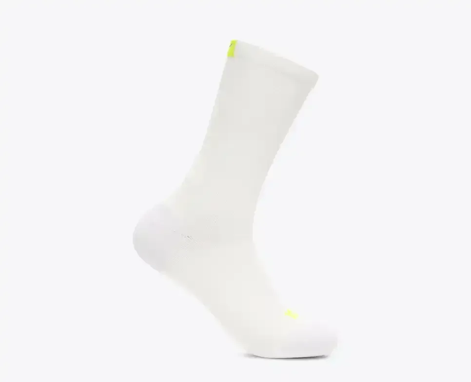 HOKA Clifton Crew Run Socke Weiß Media front view