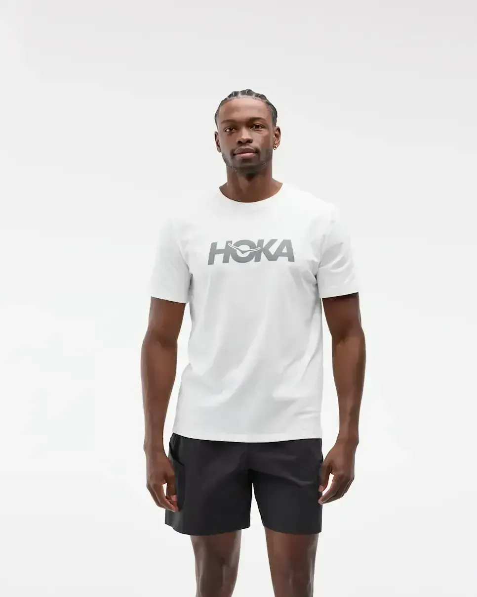 HOKA Core Logo Graphic Tee Weiß Media front view