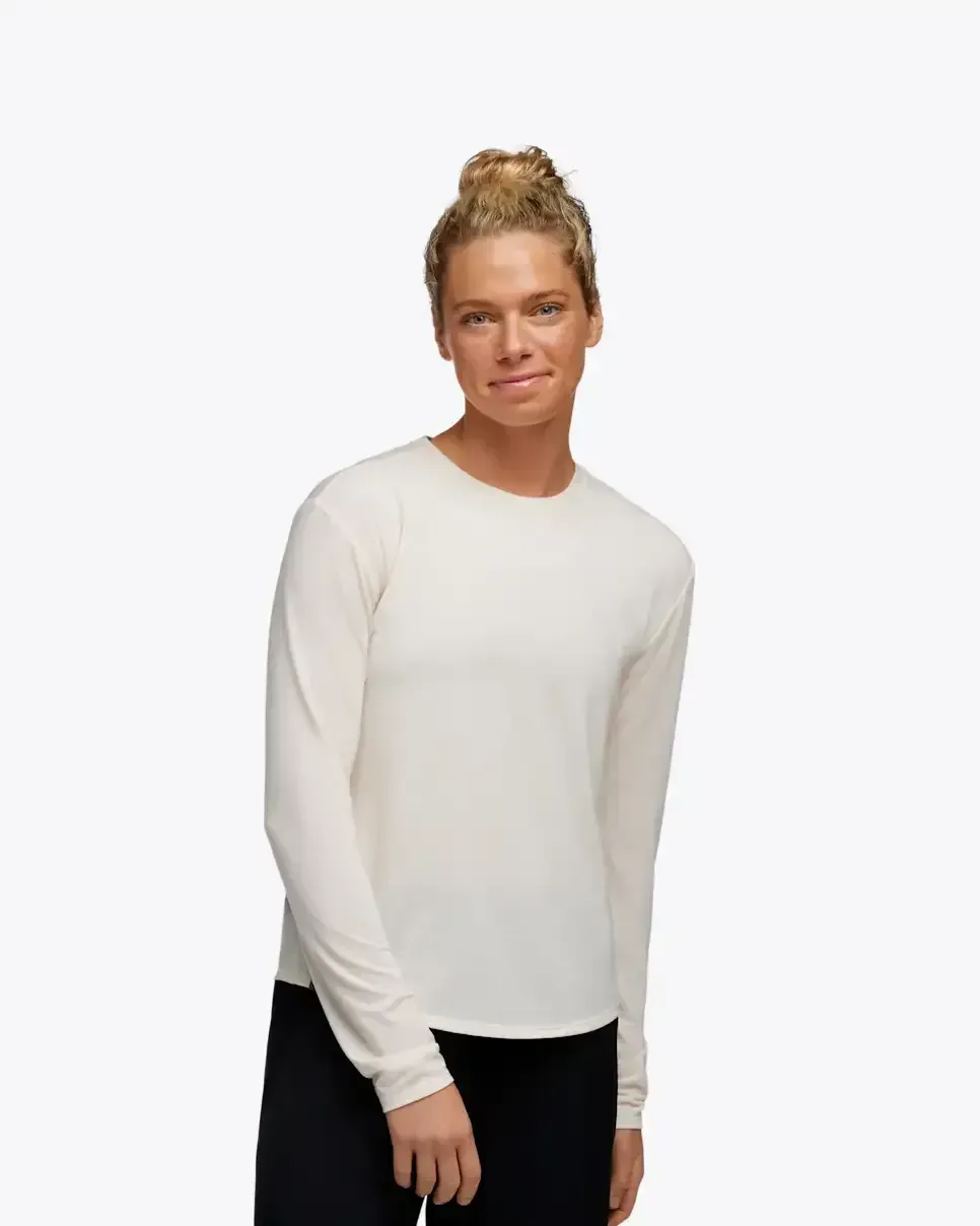 HOKA Essential LS Tee Eggnog Media front view