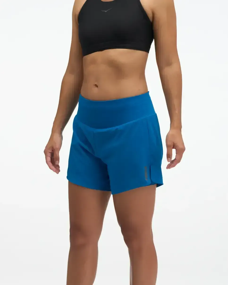 HOKA Glide Short MR 5″ 2in1 Night Glow Blue (Damen) Media front view