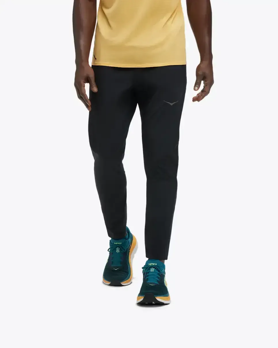 HOKA Novafly Laufhose Schwarz Media front view