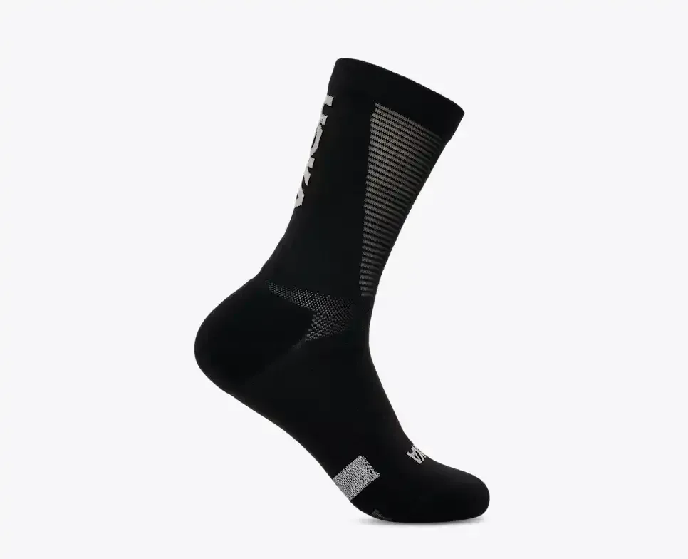 HOKA Race Day Crew Socke Schwarz Media front view