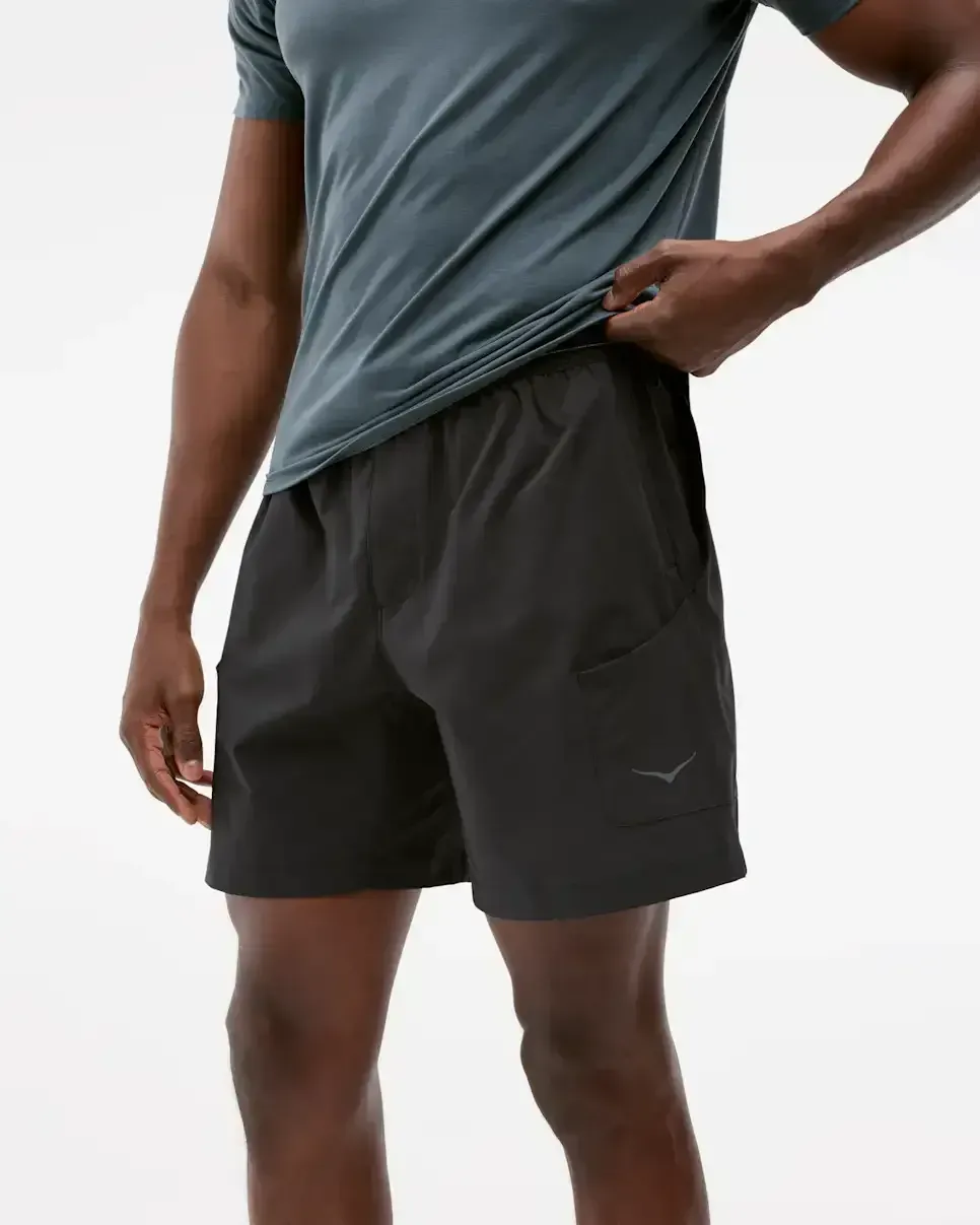 HOKA Woodland Hike Short Schwarz Media front view